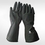Guante látex liso negro para uso industrial 35cm PAMPERO