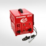 Soldadora Electrica por arco marca DEL OESTE Con 4 Puntos de Regulaciòn a tornillo y Protector Tèrmico Modelo Monofasica 150 Amp.